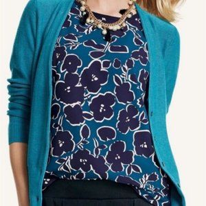 CAbi Warhol Sleeveless Blouse Size Large